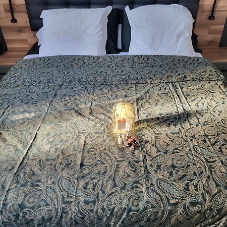Akwaba Chez Ouli Hotel Levens Bagian luar foto