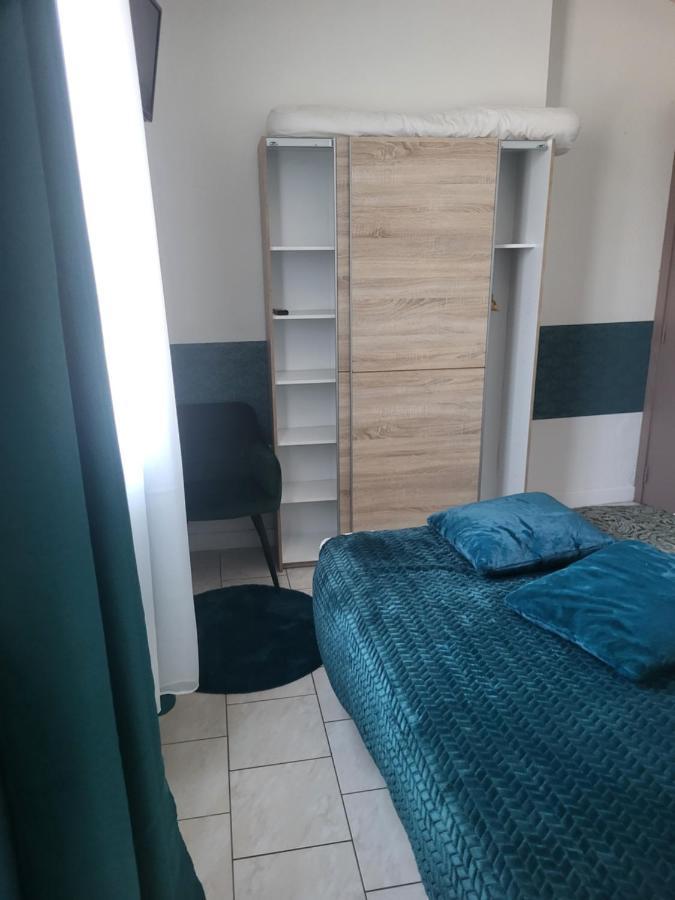 Akwaba Chez Ouli Hotel Levens Bagian luar foto