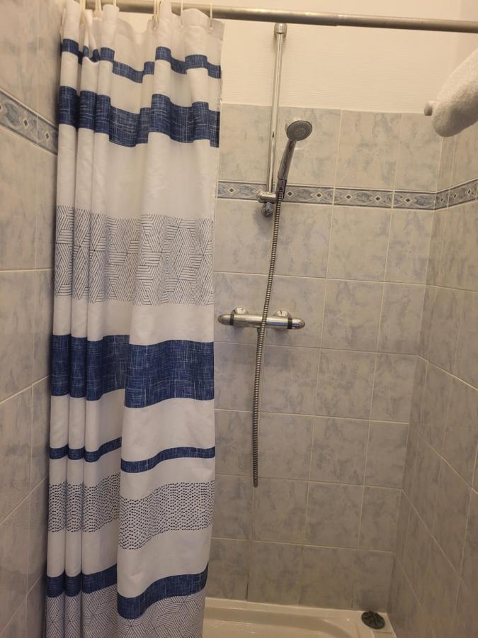 Akwaba Chez Ouli Hotel Levens Bagian luar foto